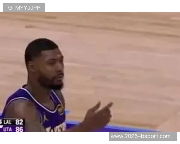 斯玛特调侃热火替补席遭裁判技术犯规引发热议 斯玛特调侃热火替补席遭裁判技术犯规引发热议